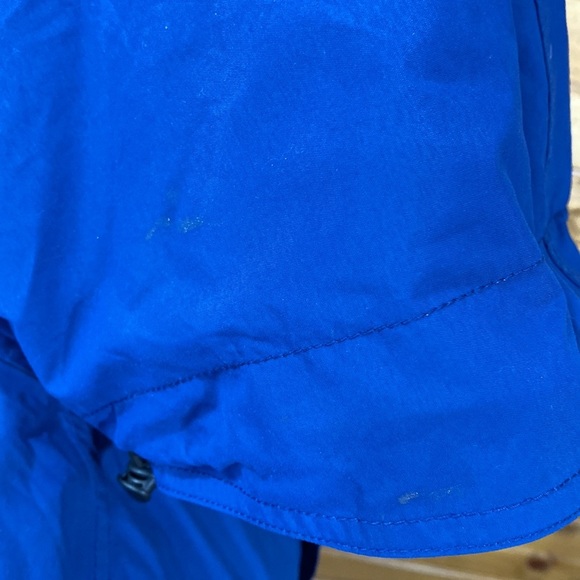 Vintage Helly Hansen Women’s Blue Helly Tech Waterproof Hooded Jacket - Picture 5 of 15